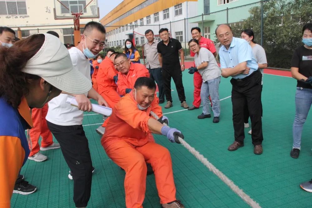 公司舉行“慶國慶”趣味運(yùn)動會